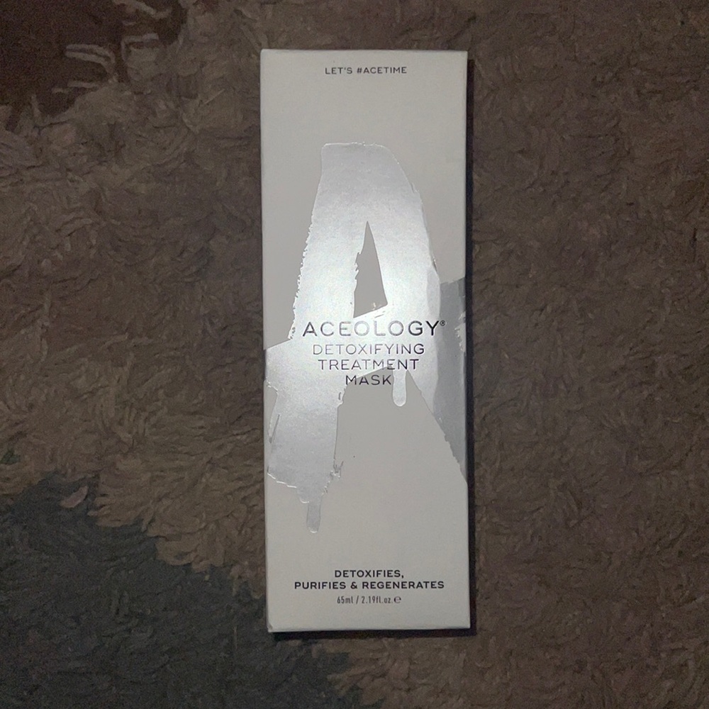 Brand New In Box Aceology Detoxifying Treatment Mask